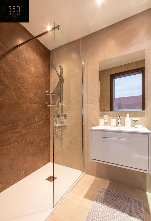 High-End Central Apt With Comfy Bed & Super Wifi By 360 Estates San Ġwann Екстериор снимка